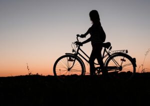 One Hurt in Kansas City Bicycle Accident on Rainbow Blvd
